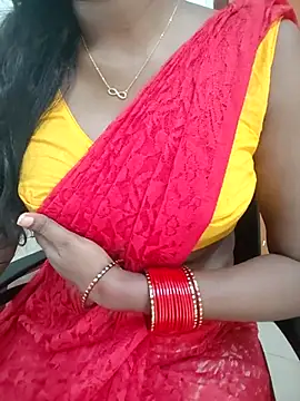 Snapshot of Tamilmallu-duskygirl03 chatting on 18, 5, 2026 Tamilmallu-duskygirl03 online show from 18, 5, 2026