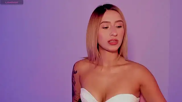 Ashleyroys 111 online show from 8, 11, 2025