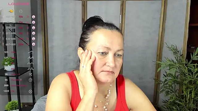 Snapshot of hottyannaa chatting on 21, 10, 2025 hottyannaa online show from 21, 10, 2025