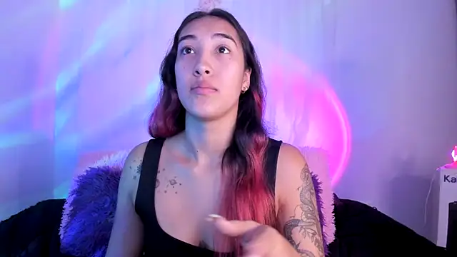 Snapshot of HeidyRousse chatting on 28, 5, 2026 HeidyRousse online show from 28, 5, 2026