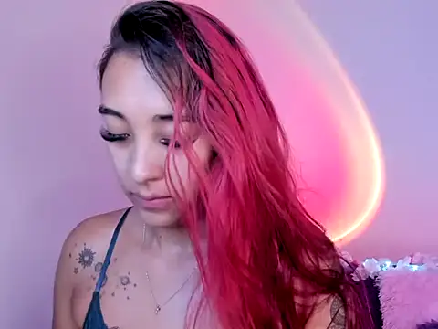 HeidyRousse online show from 11, 11, 2025