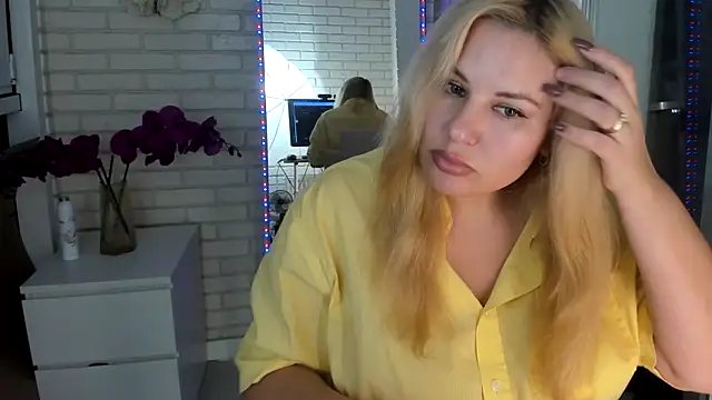 Passion-Blondy online show from 10, 10, 2025