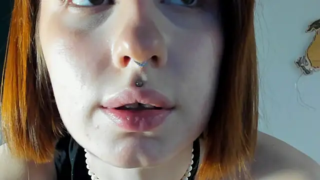 ClaireMathis online show from 15, 4, 2026