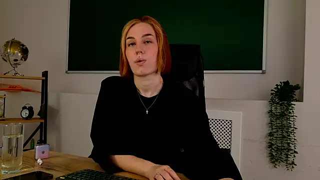 Snapshot of ClaireMathis chatting on 27, 5, 2026 ClaireMathis online show from 27, 5, 2026