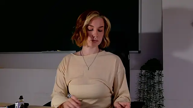 Snapshot of ClaireMathis chatting on 19, 6, 2026 ClaireMathis online show from 19, 6, 2026