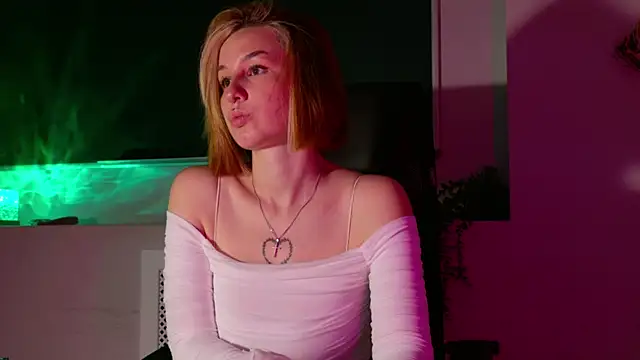 Snapshot of ClaireMathis chatting on 10, 7, 2026 ClaireMathis online show from 10, 7, 2026