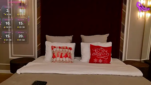 ClaireMathis online show from 2, 12, 2025