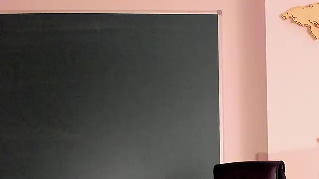 ClaireMathis online show from 12, 4, 2026