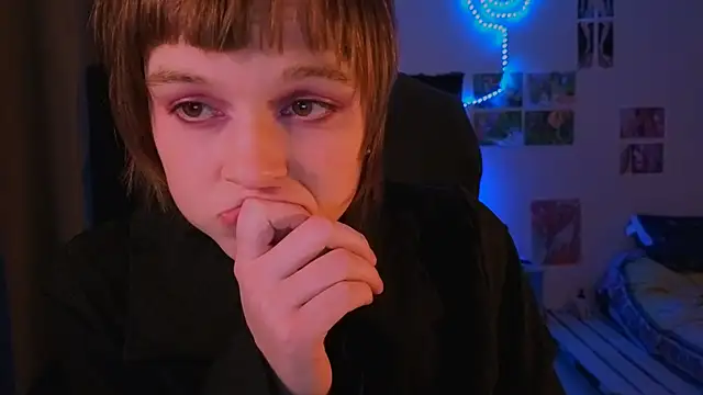 liquid0fluid0 online show from 4, 11, 2025