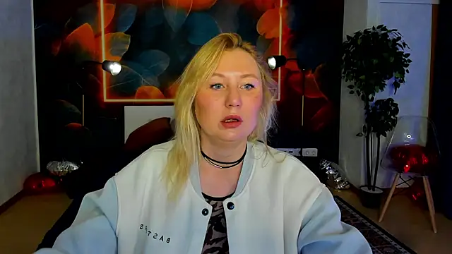 Snapshot of scent__of_woman chatting on 18, 5, 2026 scent of woman online show from 18, 5, 2026
