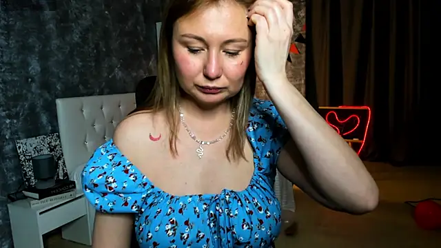 scent  of woman online show from 5, 11, 2025