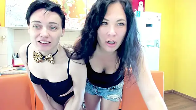 Snapshot of Victoria_Panther chatting on 30, 11, 2025 Victoria Panther online show from 30, 11, 2025