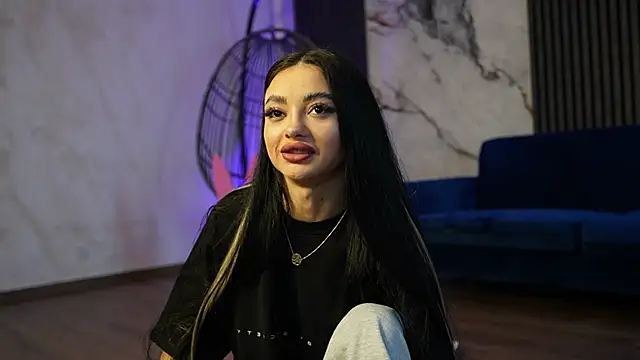 RachelRavee online show from 10, 4, 2026