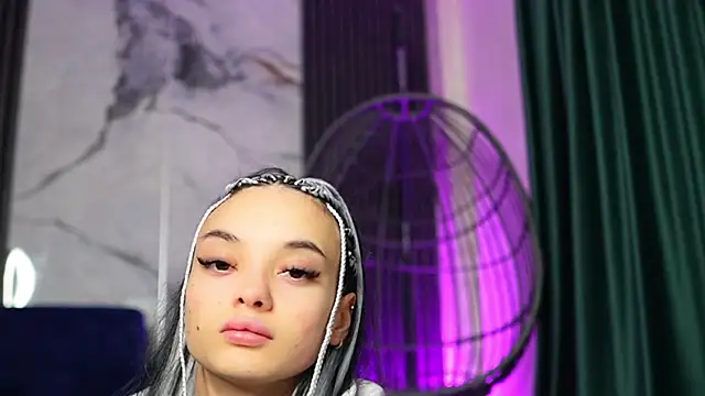 RachelRavee online show from 28, 10, 2025