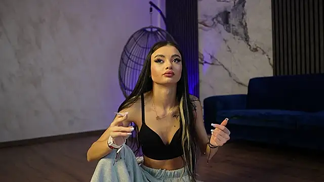 RachelRavee online show from 4, 4, 2026