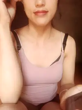 Snapshot of evenla chatting on 9, 10, 2025 evenla online show from 9, 10, 2025