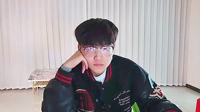 KK-cuteboy online show from 22, 4, 2026