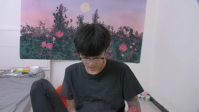 KK-cuteboy online show from 29, 4, 2026