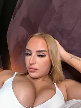 Snapshot of spicycharxx chatting on 15, 10, 2025 spicycharxx online show from 15, 10, 2025