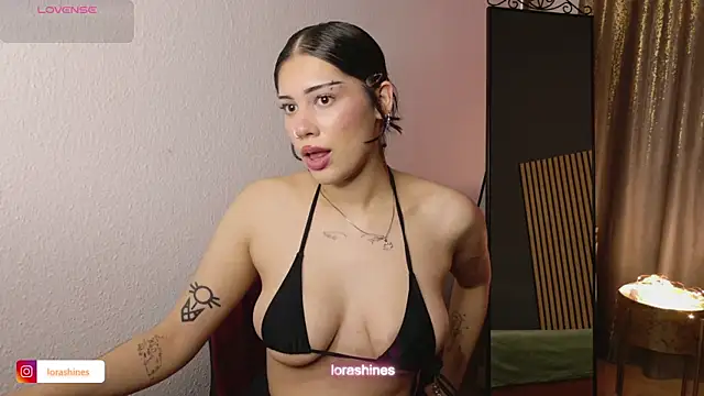 LoraShines online show from 21, 3, 2026