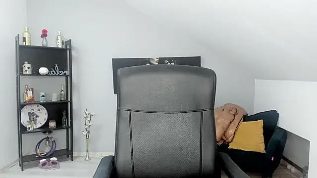 Snapshot of BettyJamess chatting on 11, 11, 2025 BettyJamess online show from 11, 11, 2025