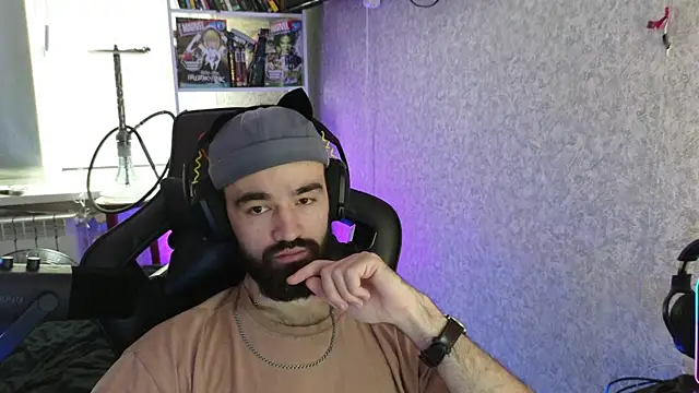 Nik Namee online show from 4, 11, 2025