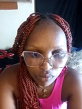 Snapshot of roseluna301 chatting on 8, 10, 2025 roseluna301 online show from 8, 10, 2025