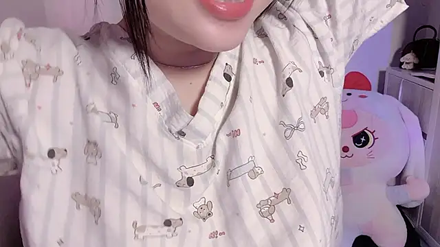 Snapshot of BeChinh_Lee chatting on 12, 6, 2026 BeChinh Lee online show from 12, 6, 2026