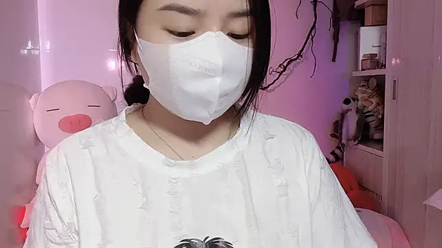 Snapshot of BeChinh_Lee chatting on 18, 7, 2026 BeChinh Lee online show from 18, 7, 2026