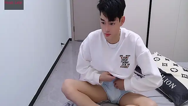 sexyboy-lele online show from 17, 11, 2025