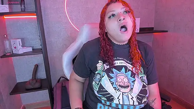 Snapshot of irisfeitan chatting on 5, 11, 2025 irisfeitan online show from 5, 11, 2025