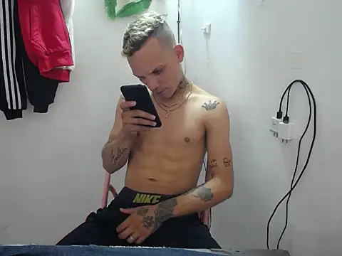 johan sex hot online show from 8, 10, 2025