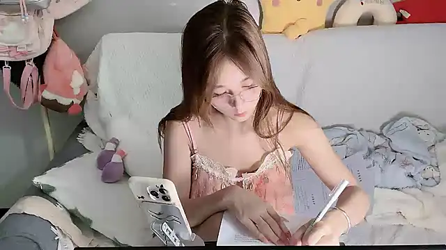 Snapshot of xiaoguaiss chatting on 23, 10, 2025 xiaoguaiss online show from 23, 10, 2025