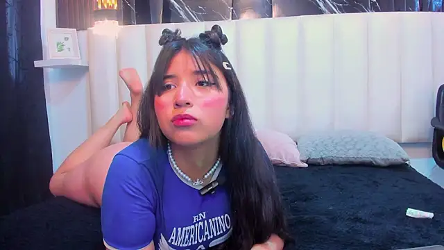 Lizz39 online show from 5, 3, 2026