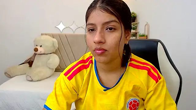 Snapshot of zara_cute chatting on 3, 7, 2026 zara cute online show from 3, 7, 2026