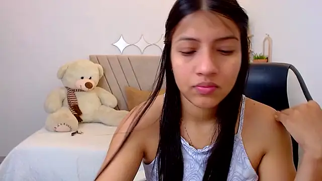 Snapshot of zara_cute chatting on 13, 7, 2026 zara cute online show from 13, 7, 2026