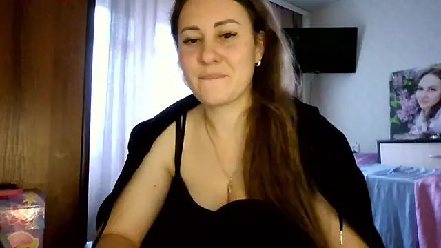 Snapshot of MeadowEyes chatting on 22, 10, 2025 MeadowEyes online show from 22, 10, 2025