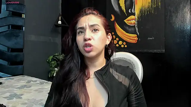 Vittoria Conti  online show from 19, 4, 2026