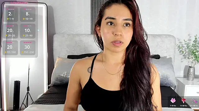 Vittoria Conti  online show from 4, 6, 2026