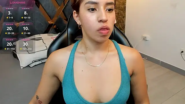 Vittoria Conti  online show from 21, 4, 2026