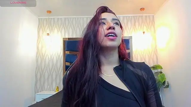 Vittoria Conti  online show from 15, 4, 2026