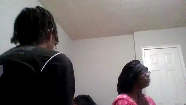 Snapshot of dezzidavill chatting on 16, 2, 2026 dezzidavill online show from 16, 2, 2026