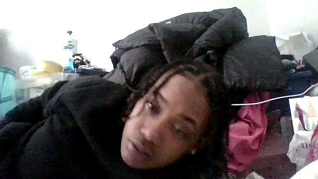 Snapshot of dezzidavill chatting on 6, 2, 2026 dezzidavill online show from 6, 2, 2026