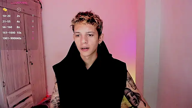 tylernova online show from 8, 4, 2026