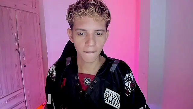 tylernova online show from 7, 2, 2026