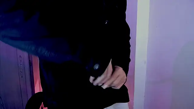 tylernova online show from 26, 11, 2025