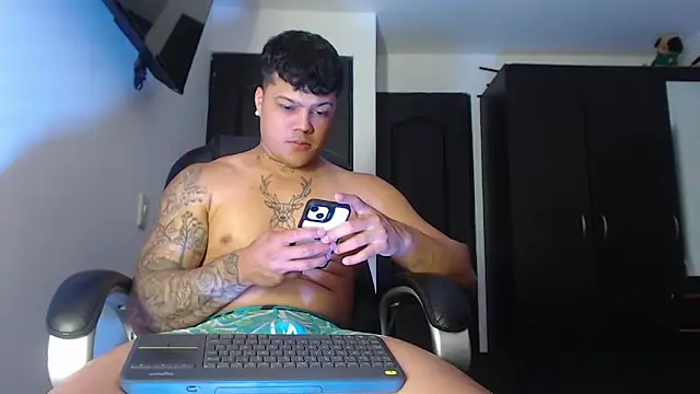 Boyhot 00 online show from 14, 10, 2025