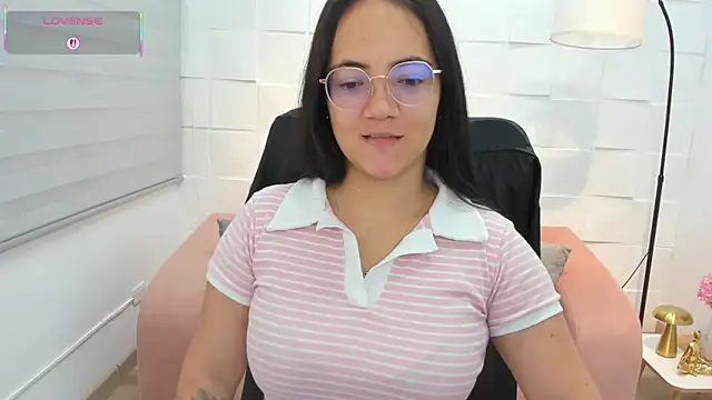 Snapshot of Sasha_Grace chatting on 16, 5, 2026 Sasha Grace online show from 16, 5, 2026