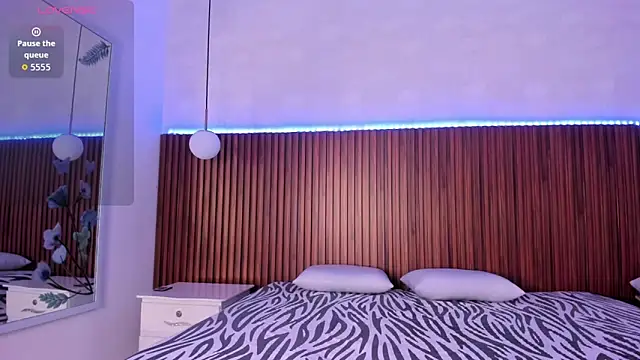 Foxy Kylie online show from 20, 2, 2026