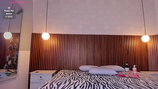 Foxy Kylie online show from 17, 2, 2026